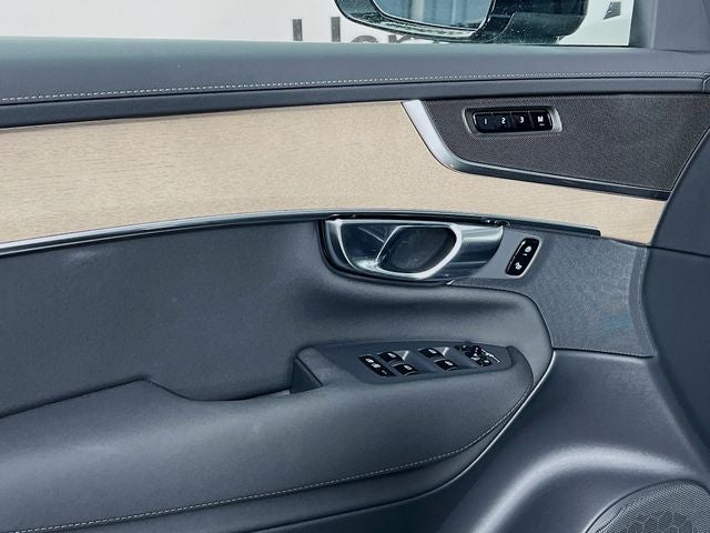 2026 Volvo XC90 Plug-In Hybrid T8 Plus 6 Passenger