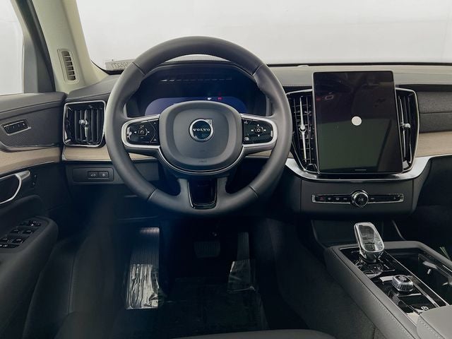 2026 Volvo XC90 Plug-In Hybrid T8 Plus 6 Passenger