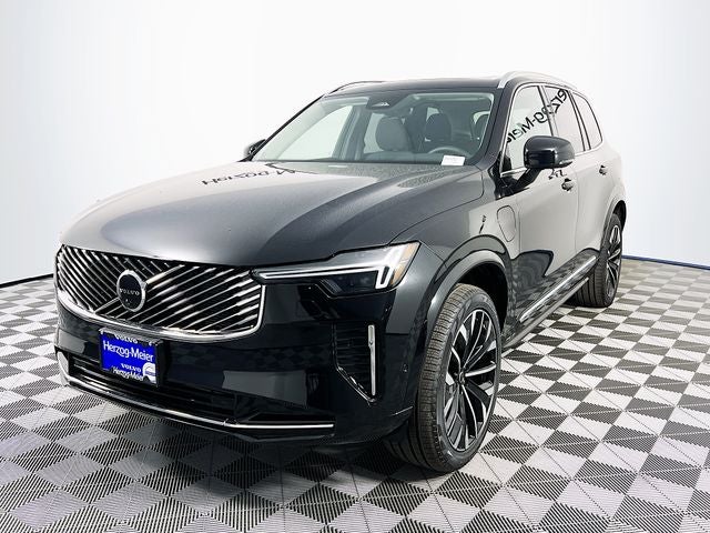 2026 Volvo XC90 Plug-In Hybrid T8 Plus 6 Passenger