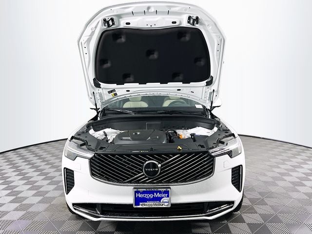 2026 Volvo XC90 Plug-In Hybrid T8 Plus 6 Passenger