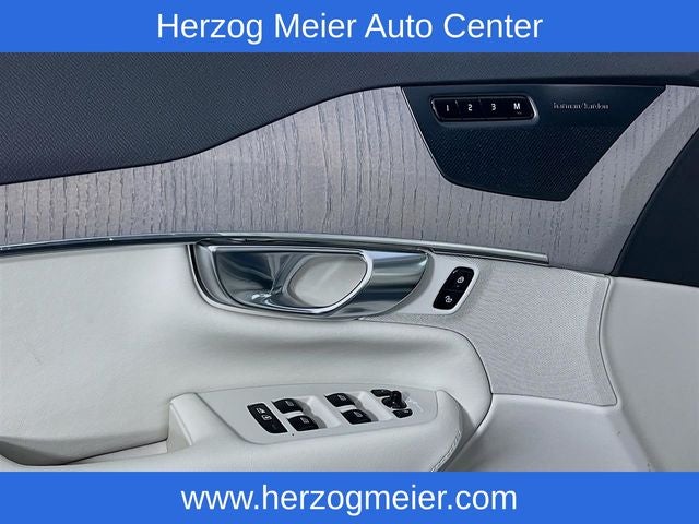 2025 Volvo XC90 Plug-In Hybrid T8 Plus 6 Passenger