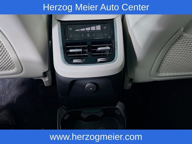 2025 Volvo XC90 Plug-In Hybrid T8 Plus 6 Passenger