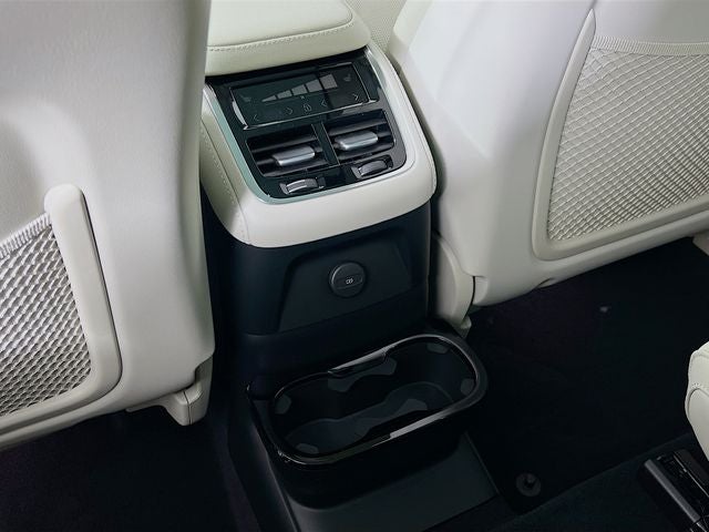 2026 Volvo XC90 Plug-In Hybrid T8 Ultra 6 Passenger