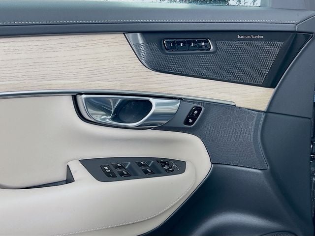 2026 Volvo XC90 Plug-In Hybrid T8 Plus 7 Passenger