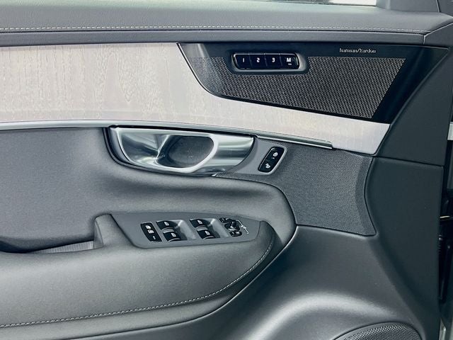 2026 Volvo XC90 Plug-In Hybrid T8 Ultra