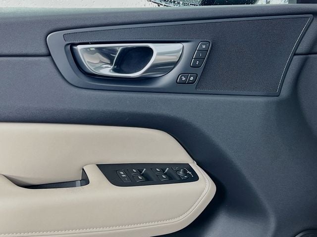 2026 Volvo XC60 Plug-In Hybrid T8 Plus