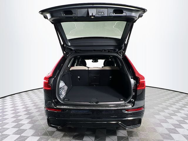 2026 Volvo XC60 Plug-In Hybrid T8 Plus