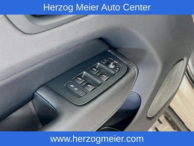 2025 Volvo XC60 Plug-In Hybrid T8 Plus