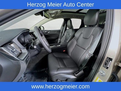 2025 Volvo XC60 Plug-In Hybrid T8 Plus