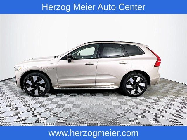 2025 Volvo XC60 Plug-In Hybrid T8 Plus