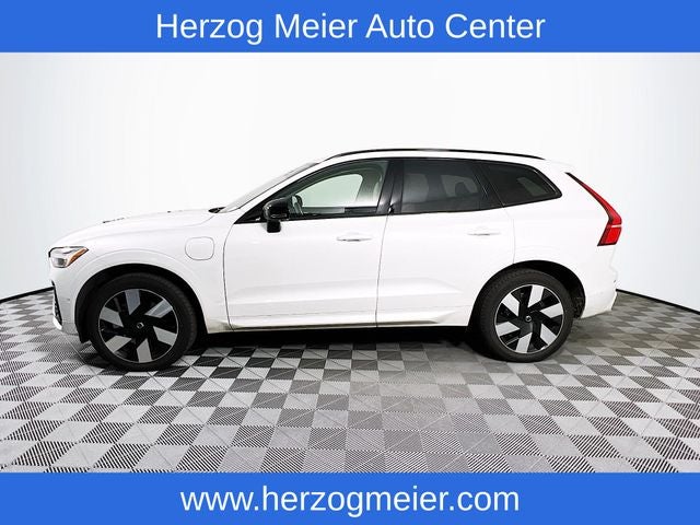 2025 Volvo XC60 Plug-In Hybrid T8 Plus