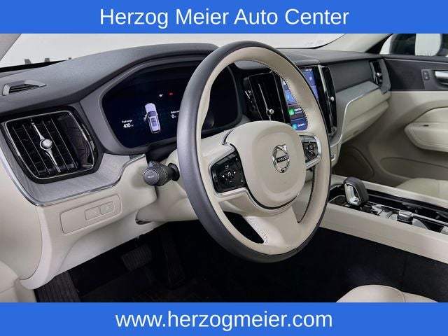 2025 Volvo XC60 Plug-In Hybrid T8 Plus