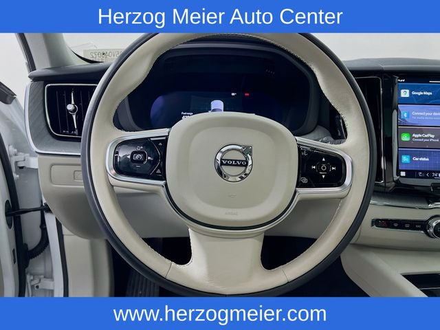 2025 Volvo XC60 Plug-In Hybrid T8 Plus