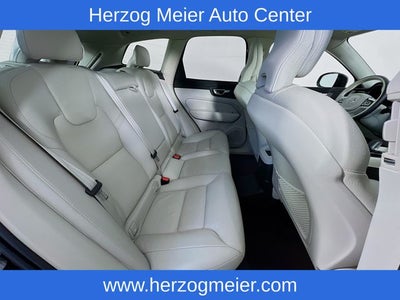 2025 Volvo XC60 Plug-In Hybrid Plus