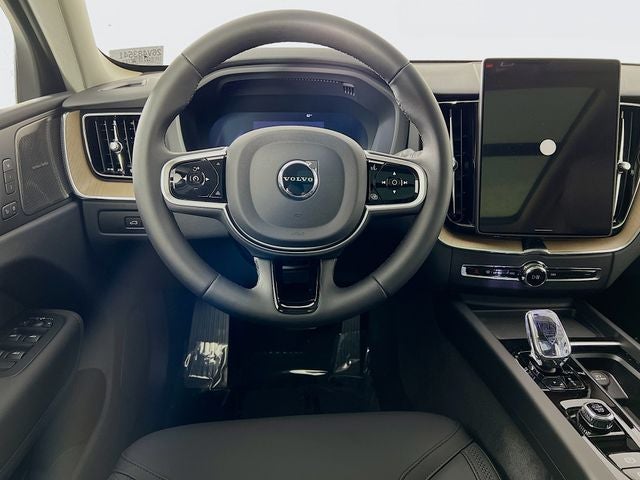 2026 Volvo XC60 Plug-In Hybrid T8 Plus