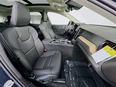 2026 Volvo XC60 Plug-In Hybrid T8 Plus