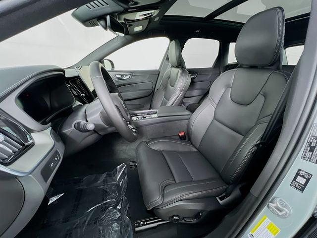 2026 Volvo XC60 Plug-In Hybrid T8 Ultra Black Edition