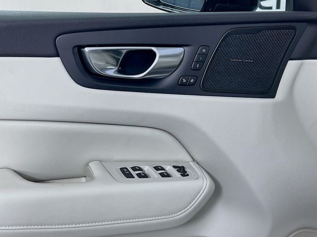 2026 Volvo XC60 Plug-In Hybrid T8 Ultra