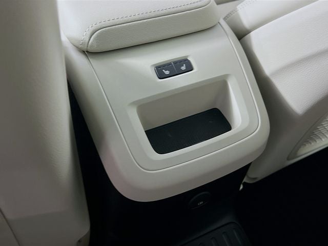 2026 Volvo XC60 Plug-In Hybrid T8 Ultra