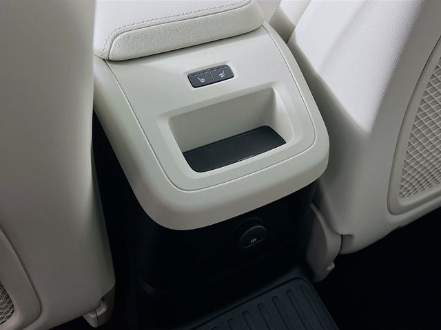 2026 Volvo XC60 Plug-In Hybrid T8 Ultra