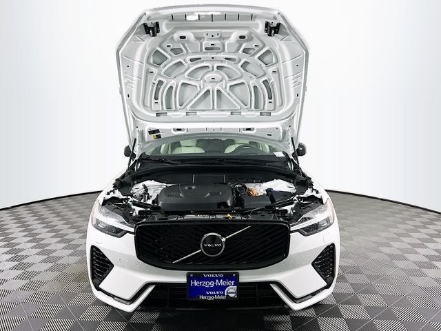 2026 Volvo XC60 Plug-In Hybrid T8 Ultra