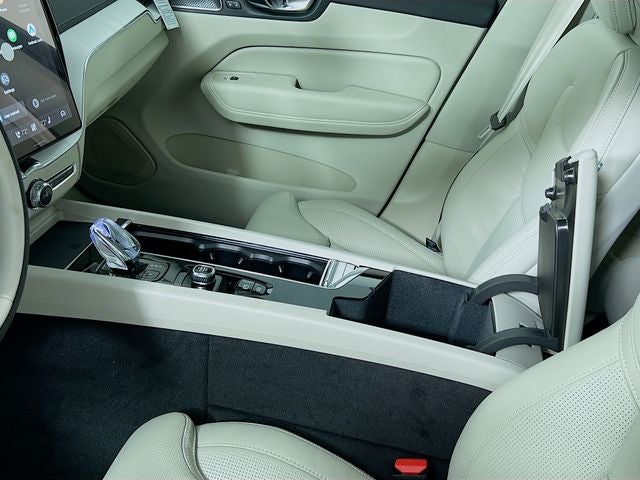 2026 Volvo XC60 Plug-In Hybrid T8 Ultra