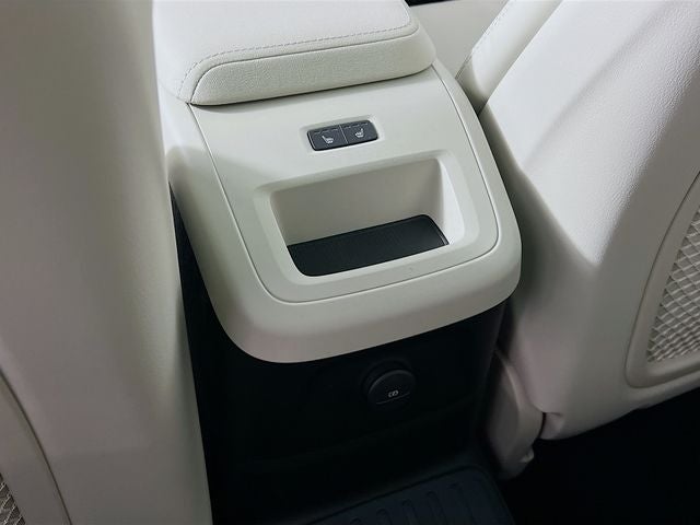 2026 Volvo XC60 Plug-In Hybrid T8 Ultra