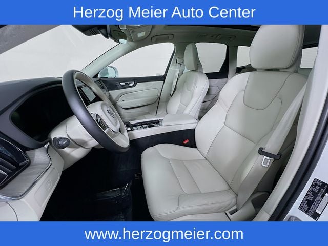 2023 Volvo XC60 B5 Plus Bright Theme
