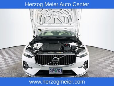 2023 Volvo XC60 B5 Plus Bright Theme