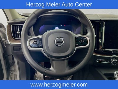 2023 Volvo XC60 B5 Ultimate Dark Theme