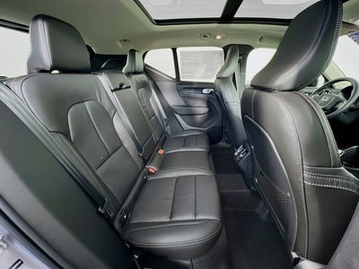 2026 Volvo XC40 B5 Plus