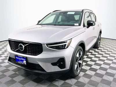 2026 Volvo XC40 B5 Plus