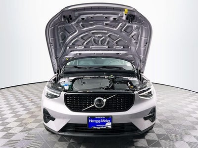 2026 Volvo XC40 B5 Plus