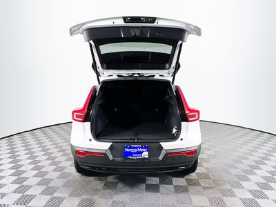 2026 Volvo XC40 B5 Plus