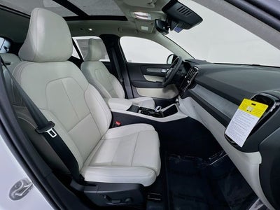 2026 Volvo XC40 B5 Plus