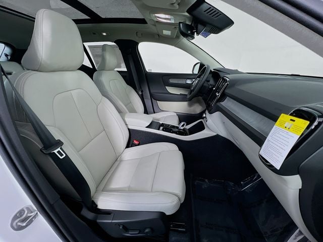 2026 Volvo XC40 B5 Plus