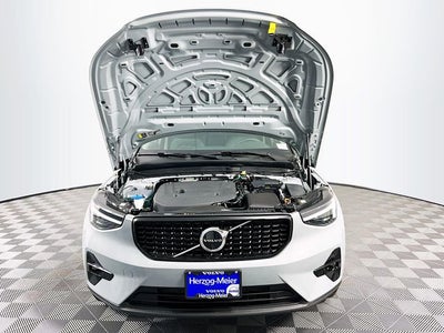 2026 Volvo XC40 B5 Plus