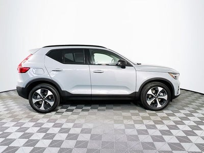 2026 Volvo XC40 B5 Plus