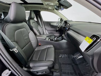 2026 Volvo XC40 B5 Plus