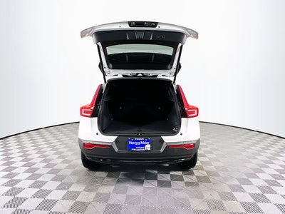 2026 Volvo XC40 B5 Plus