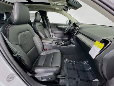 2026 Volvo XC40 B5 Plus