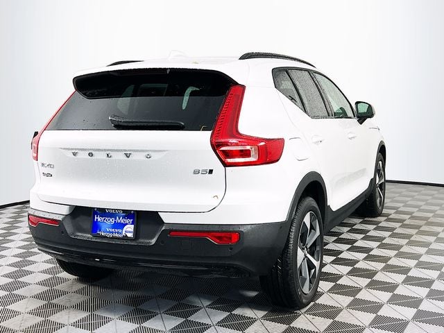 2026 Volvo XC40 B5 Plus
