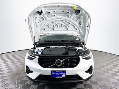 2026 Volvo XC40 B5 Plus