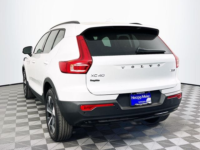 2026 Volvo XC40 B5 Plus