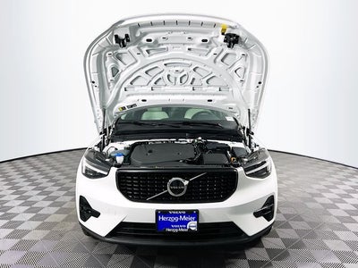 2026 Volvo XC40 B5 Plus