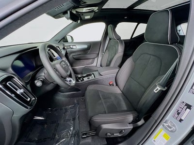 2026 Volvo XC40 B5 Ultra Black Edition