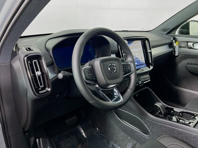 2026 Volvo XC40 B5 Ultra Black Edition