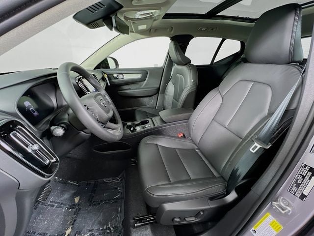 2026 Volvo XC40 B5 Core