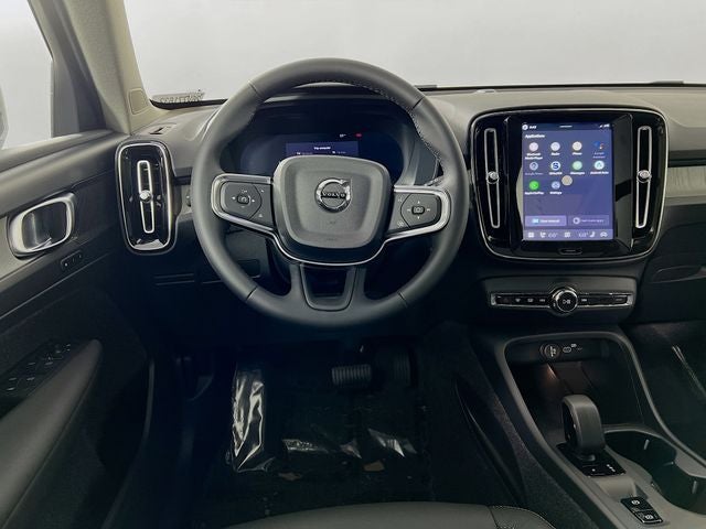 2026 Volvo XC40 B5 Core