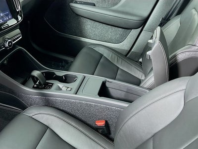 2026 Volvo XC40 B5 Core